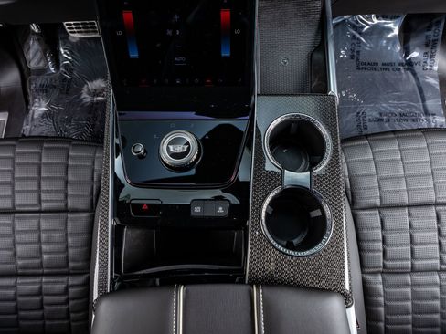 Used 2025 Cadillac Escalade V image 28