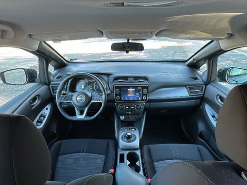 Certified 2023 Nissan Leaf S image 25