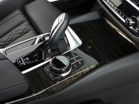 Used 2023 BMW 540i w/ Executive Package RWD image 15
