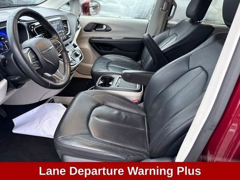 Used 2020 Chrysler Pacifica Touring-L Plus w/ Advanced Safetytec Group image 11