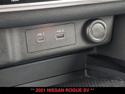 Used 2021 Nissan Rogue SV image 10