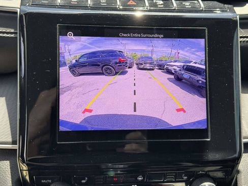 Certified 2025 Jeep Grand Cherokee Altitude AWD/4WD image 26