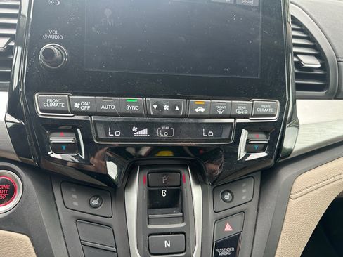 Used 2019 Honda Odyssey EX-L image 17