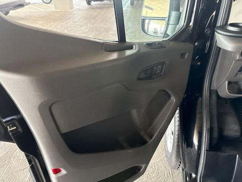 Used 2025 Ford Transit 250 148 Medium Roof RWD image 25