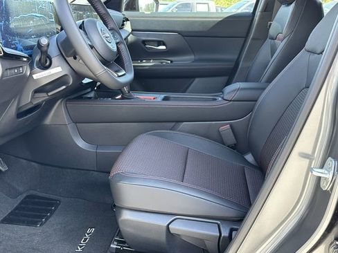 New 2026 Nissan Kicks SR FWD image 11