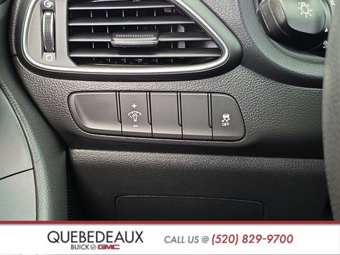 Used 2018 Hyundai Elantra GT FWD image 23