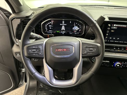 Used 2025 GMC Sierra 1500 SLT image 29