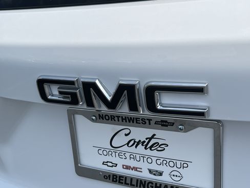 Used 2026 GMC Terrain Elevation w/ Elevation Premium Package AWD/4WD image 8