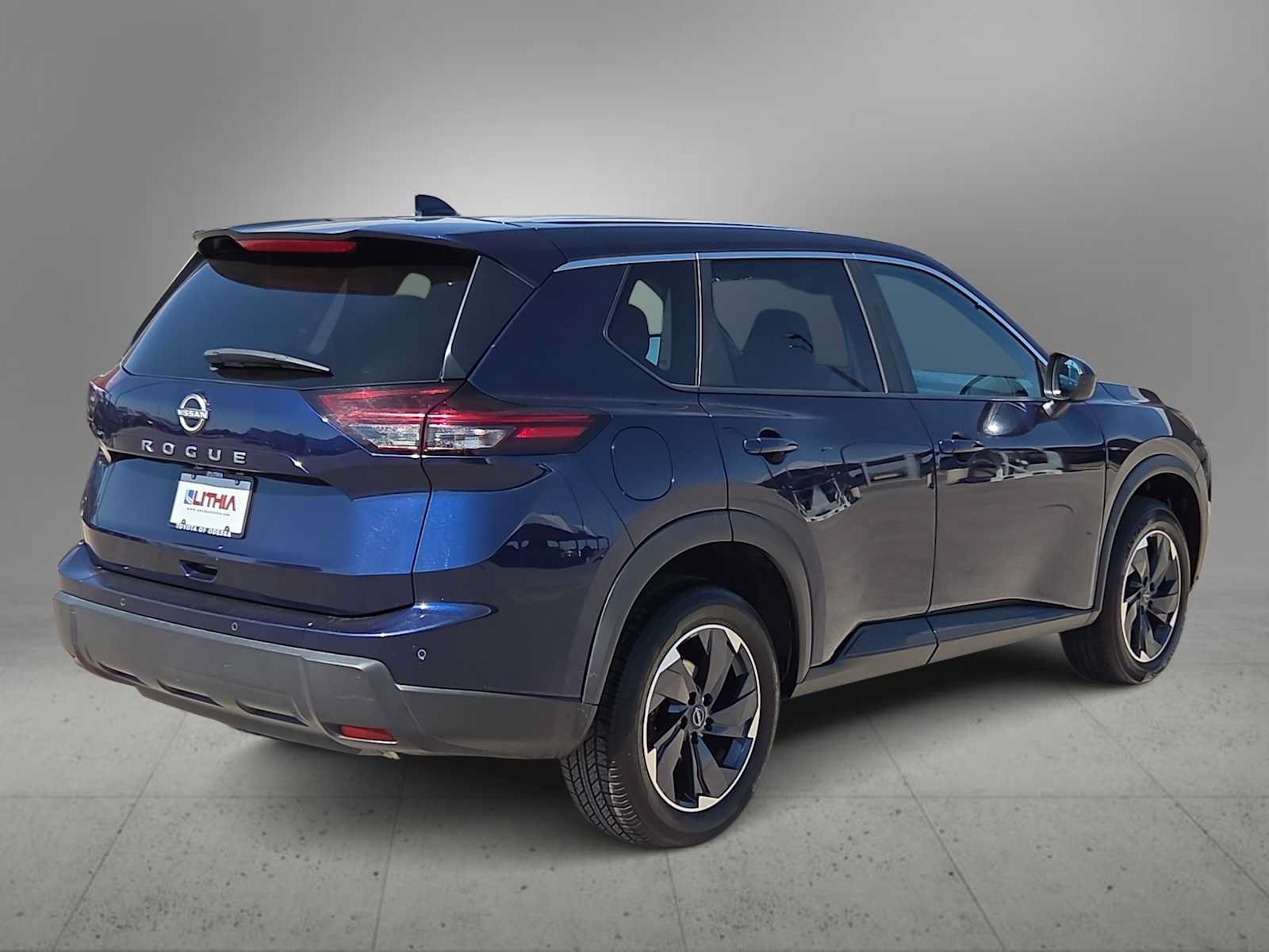 Used 2025 Nissan Rogue SV FWD image 7