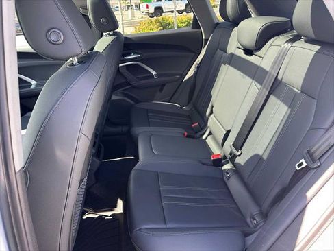 New 2025 Audi Q5 Premium image 17