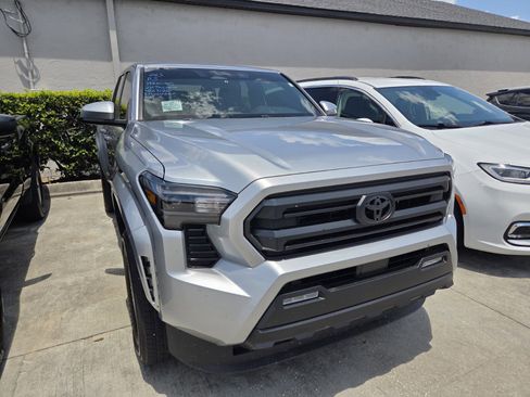 Used 2024 Toyota Tacoma SR5 RWD image 3