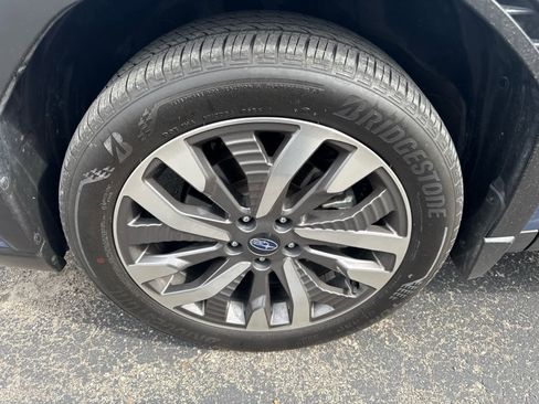 Used 2025 Subaru Forester Touring image 3