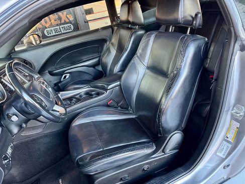 Used 2015 Dodge Challenger SXT Plus image 18