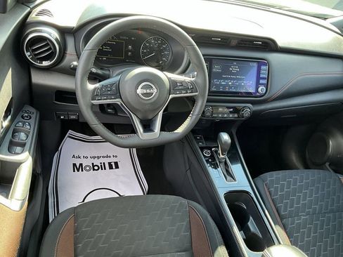 Used 2023 Nissan Kicks SR image 40