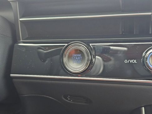 New 2026 Genesis GV70 2.5T Advanced image 17