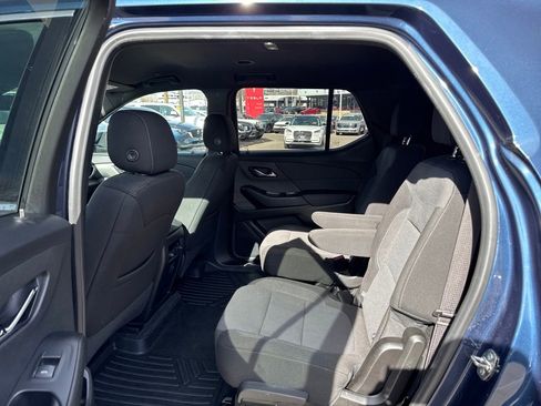 Used 2022 Chevrolet Traverse LT image 28