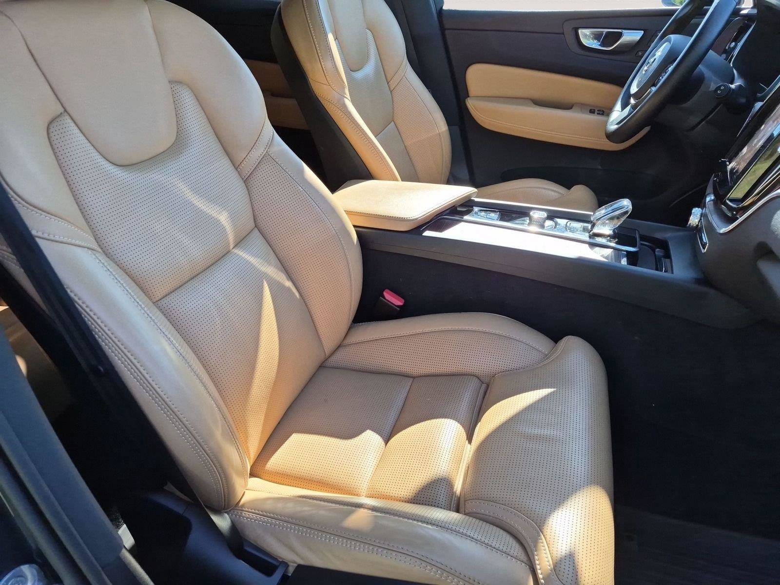 Used 2024 Volvo XC60 B5 Ultimate w/ Protection Package Premier AWD/4WD image 19