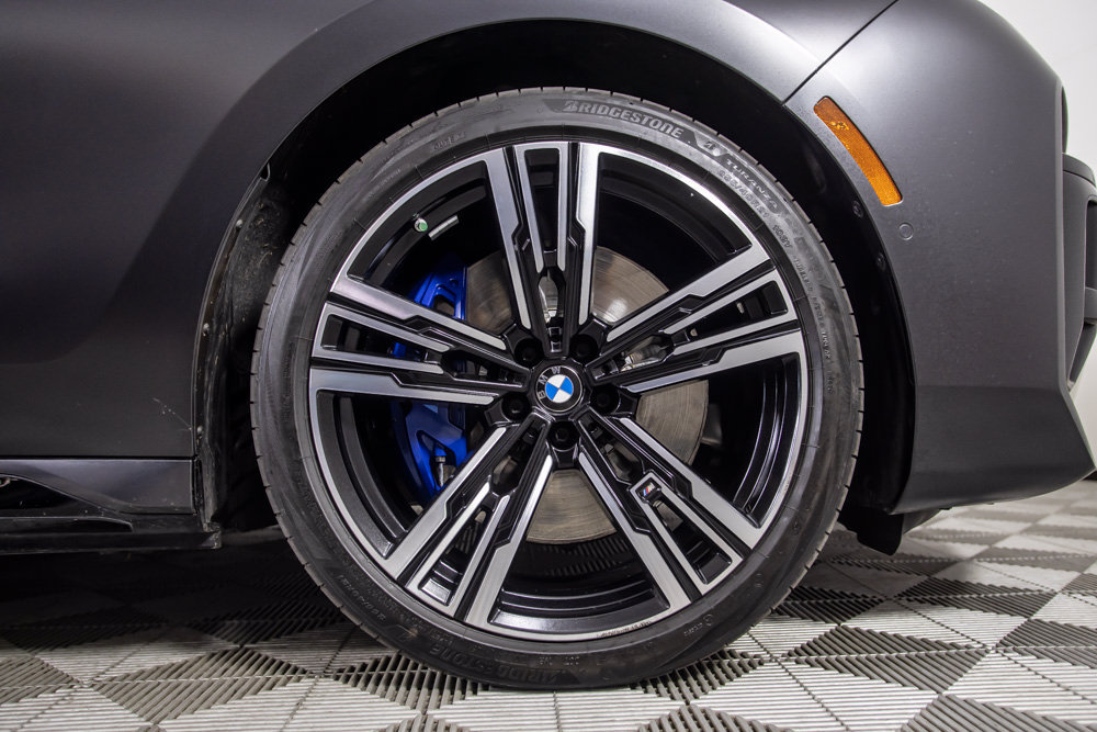 Used 2023 BMW i7 xDrive60 w/ Executive Package 2 AWD/4WD image 50
