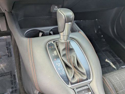 Used 2025 Honda HR-V Sport image 14