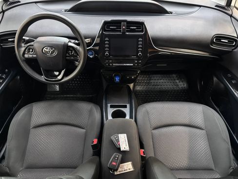 Used 2022 Toyota Prius LE FWD image 10