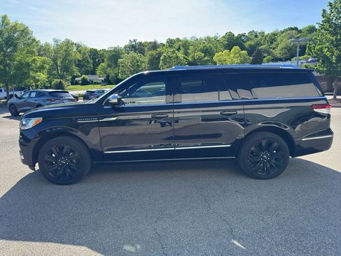 Used 2024 Lincoln Navigator L Black Label AWD/4WD image 2