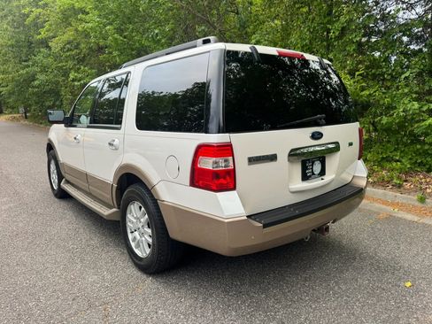 Used 2014 Ford Expedition XLT w/ Equipment Group 202A AWD/4WD image 7