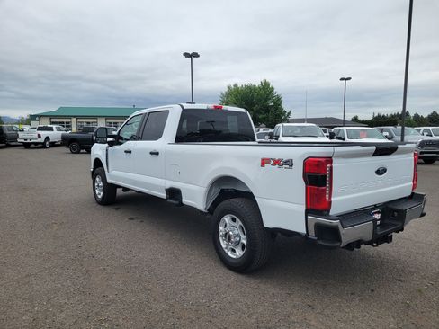 Used 2025 Ford F350 XLT w/ 360-Degree Camera Package AWD/4WD image 11