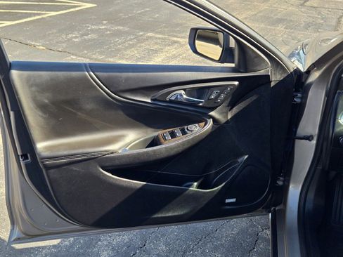 Used 2024 Chevrolet Malibu LT image 18