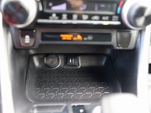 Used 2019 Toyota RAV4 LE image 23