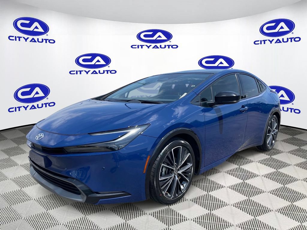 Used 2024 Toyota Prius XLE FWD image 9