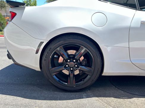 Used 2018 Chevrolet Camaro SS RWD image 14