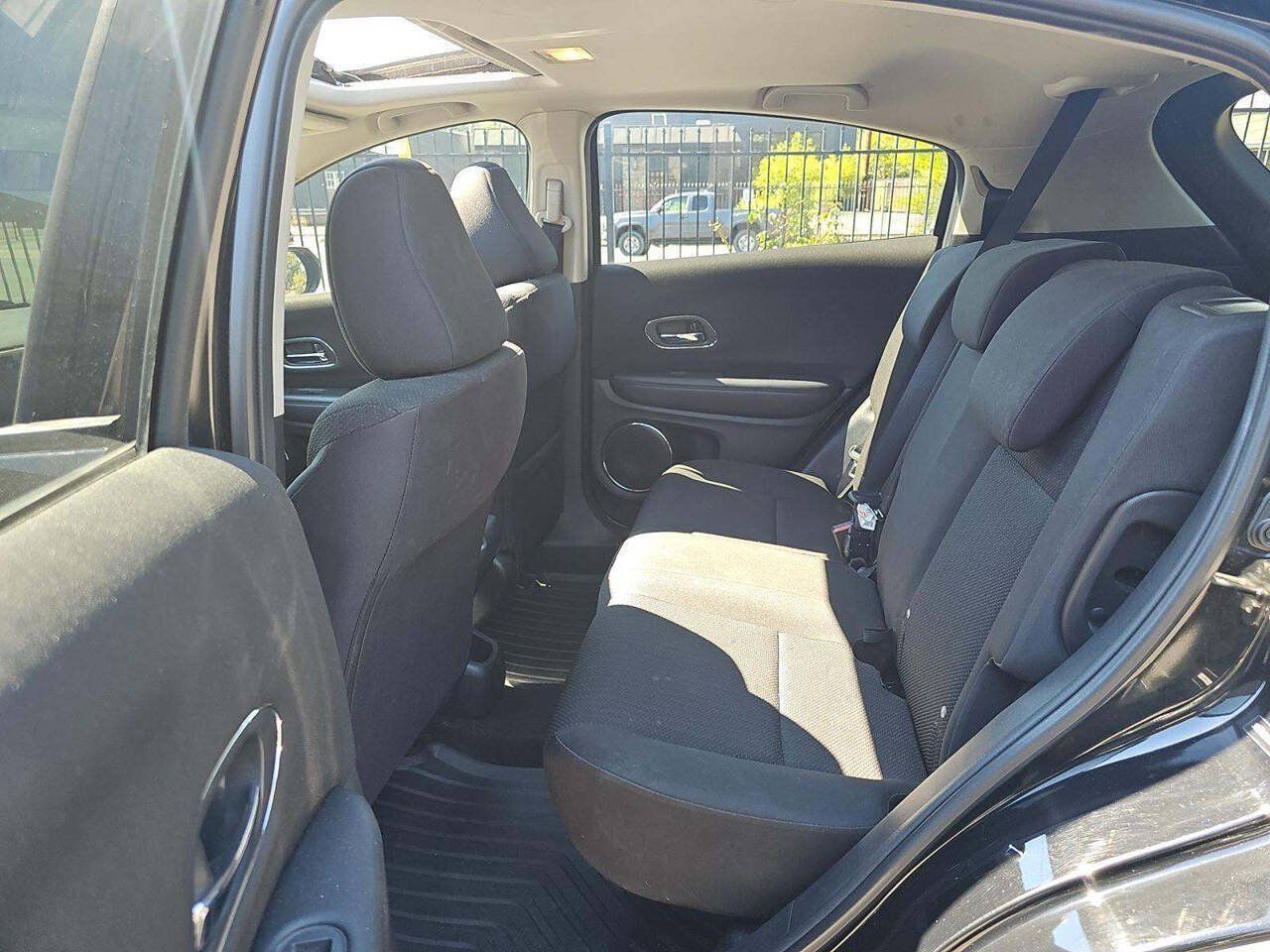 Used 2018 Honda HR-V EX image 12
