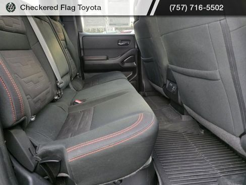 Used 2022 Nissan Frontier PRO-4X image 46