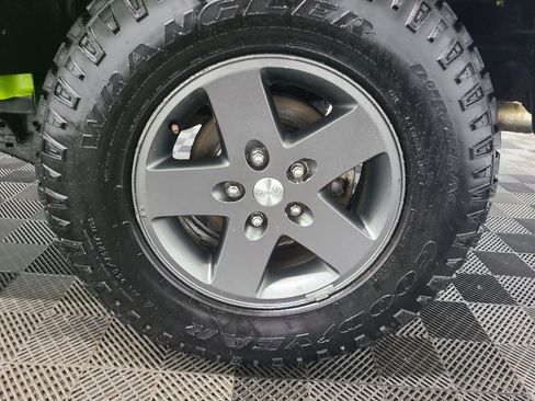 Used 2013 Jeep Wrangler Sport image 17