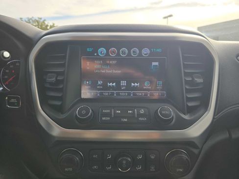 Used 2018 GMC Acadia SLT image 28