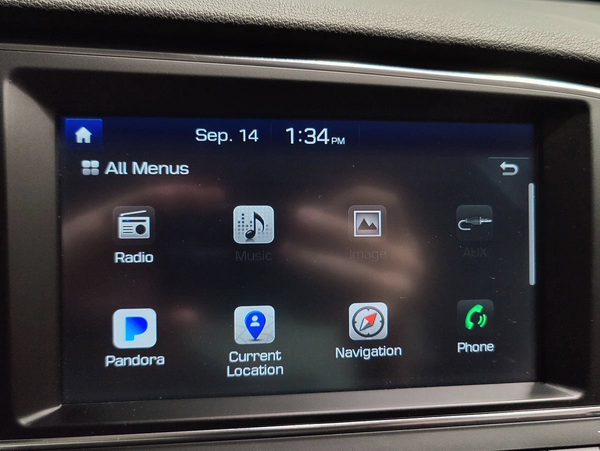 Used 2017 Hyundai Elantra Limited w/ Limited Tech Package 04 FWD image 37
