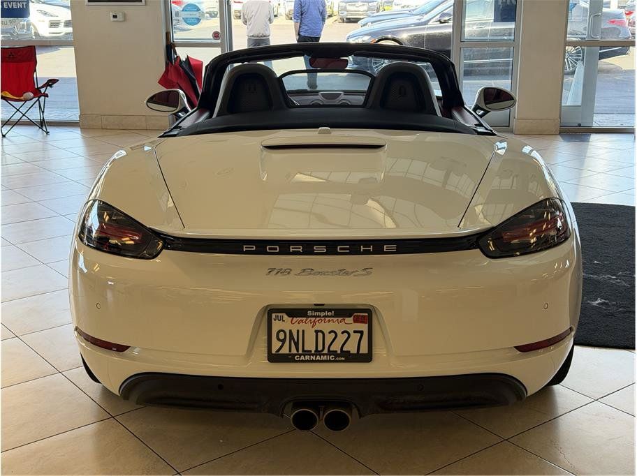Used 2024 Porsche 718 Boxster S RWD image 8