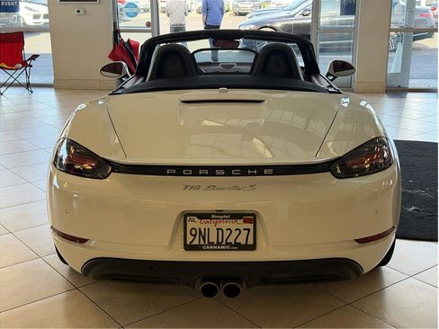 Used 2024 Porsche 718 Boxster S RWD image 8