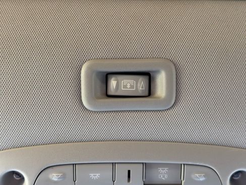 Used 2017 Nissan Pathfinder Platinum w/ Family Entertainment Package AWD/4WD image 36