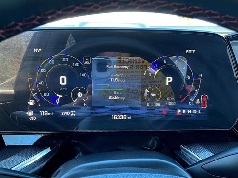 Used 2025 Chevrolet Suburban RST w/ RST Capability Package AWD/4WD image 8