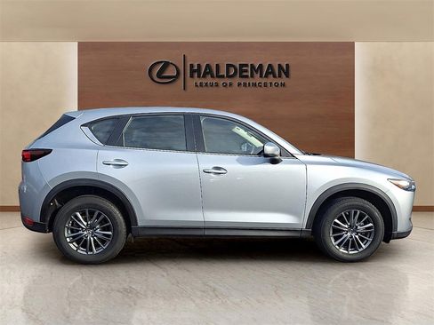 Used 2017 MAZDA CX-5 Sport image 7