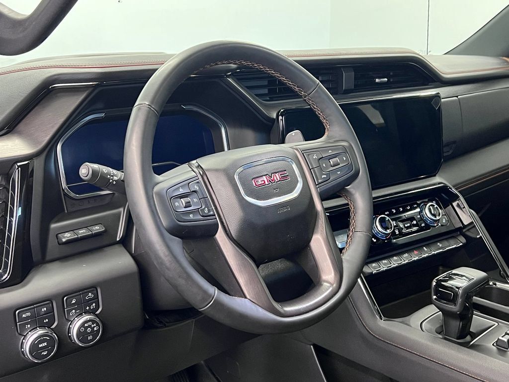 Used 2025 GMC Sierra 1500 AT4 w/ AT4 Premium Package AWD/4WD image 4