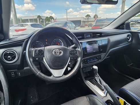 Used 2019 Toyota Corolla SE FWD image 16