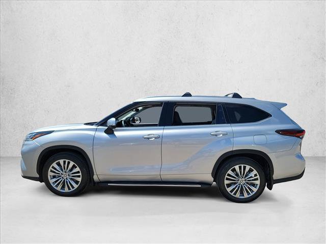 Used 2025 Toyota Highlander Platinum AWD/4WD image 8