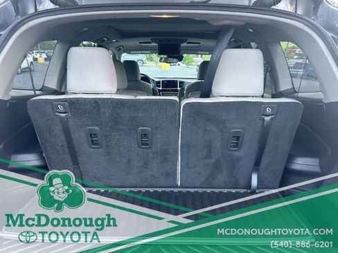 Used 2017 Honda Pilot Elite image 9