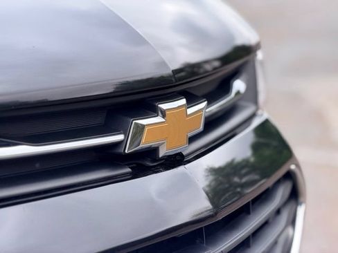 Used 2020 Chevrolet Trax LT w/ LT Convenience Package AWD/4WD image 29