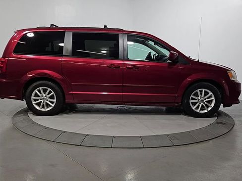 Used 2014 Dodge Grand Caravan SXT FWD image 6