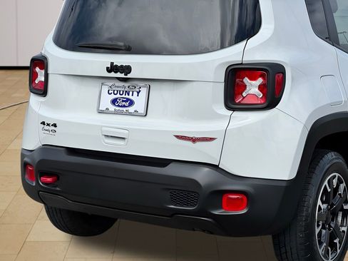Used 2023 Jeep Renegade Trailhawk image 40