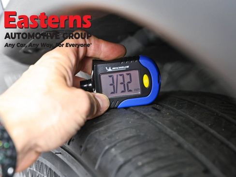 Used 2024 Nissan Rogue S AWD/4WD image 29