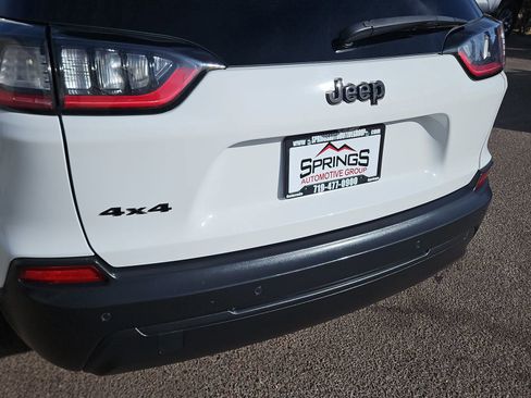 Used 2023 Jeep Cherokee Altitude Lux image 21